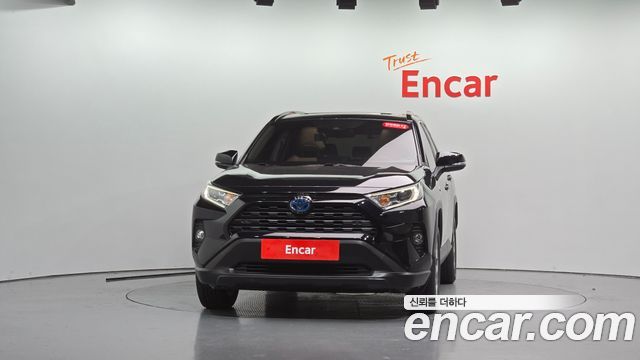 Toyota RAV4 2021 — photo 3