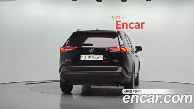 Toyota RAV4 2021 — photo 4