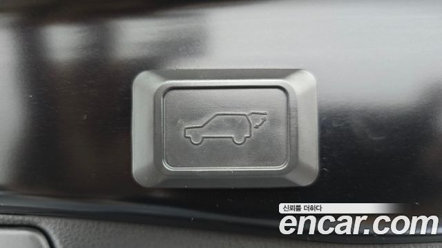 Toyota RAV4 2021 — photo 21