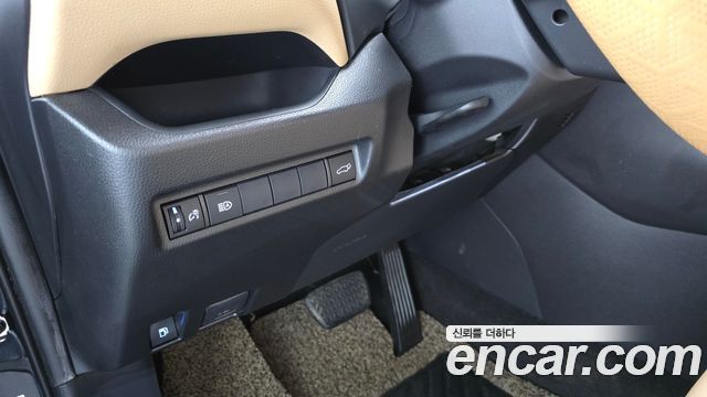 Toyota RAV4 2021 — photo 24