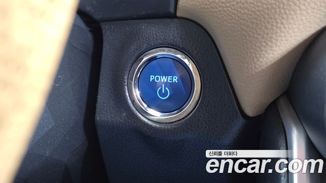 Toyota RAV4 2021 — photo 25