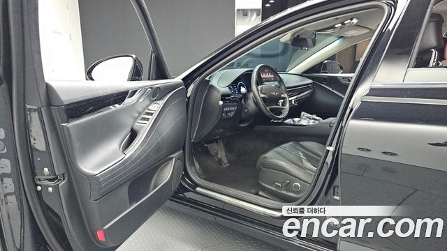 Genesis G80 2023 — photo 13
