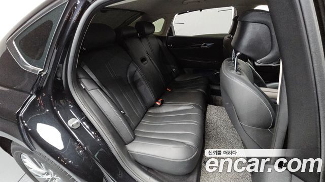 Genesis G80 2023 — photo 17