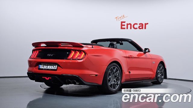 Ford Mustang 2020 — photo 2