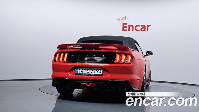 Ford Mustang 2020 — photo 4