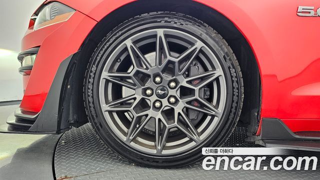 Ford Mustang 2020 — photo 5