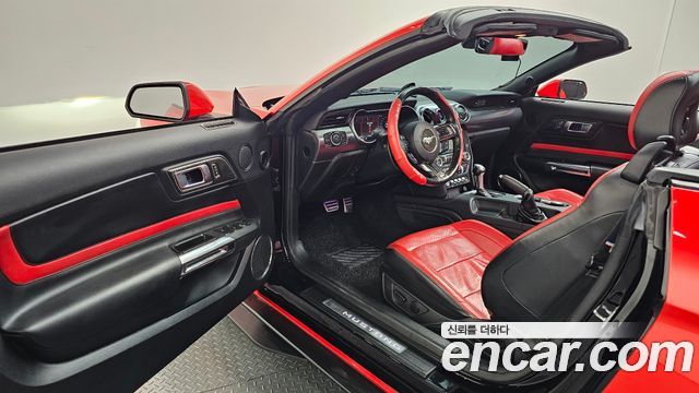 Ford Mustang 2020 — photo 10