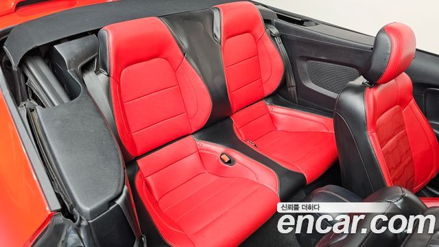 Ford Mustang 2020 — photo 12