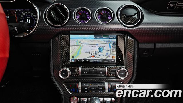Ford Mustang 2020 — photo 13