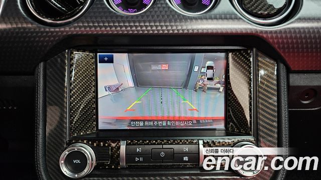 Ford Mustang 2020 — photo 15