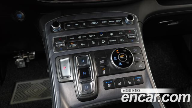 Hyundai Santafe 2022 — photo 12