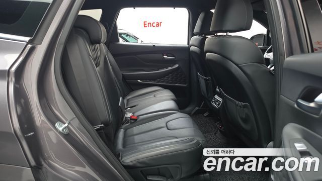 Hyundai Santafe 2022 — photo 17