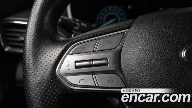 Hyundai Santafe 2022 — photo 23