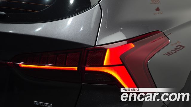 Hyundai Santafe 2022 — photo 9