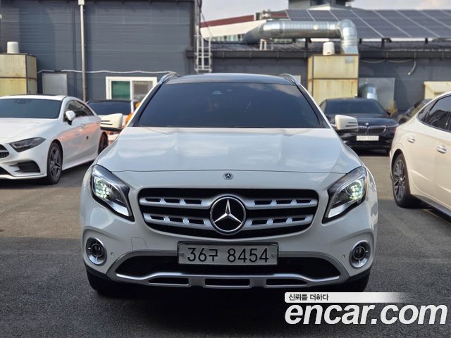 Mercedes-Benz GLA-Class 2019 — photo 1