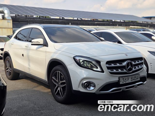 Mercedes-Benz GLA-Class 2019 — photo 2