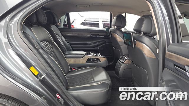 Genesis G90 2020 — photo 12