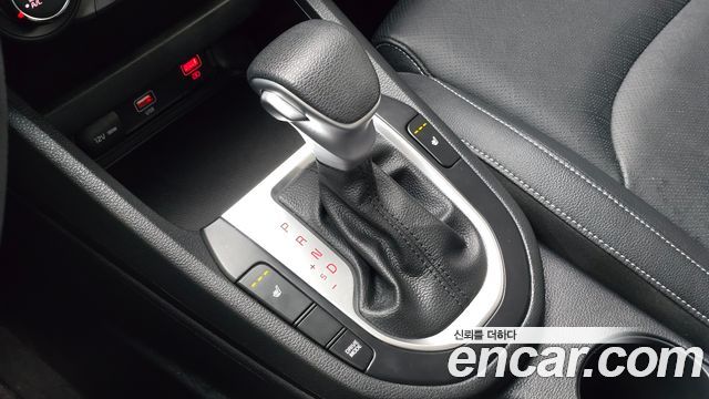 Kia K3 2023 — photo 12