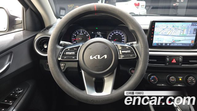 Kia K3 2023 — photo 21