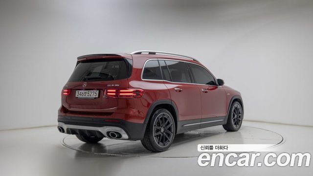 Mercedes-Benz GLB-Class 2025 — photo 2