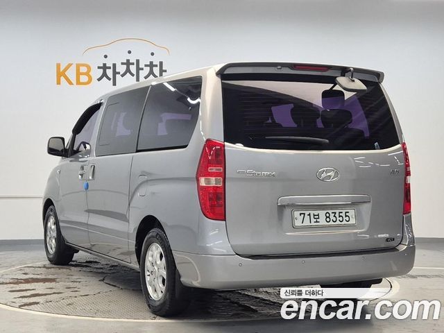 Hyundai Starex 2012 — photo 2