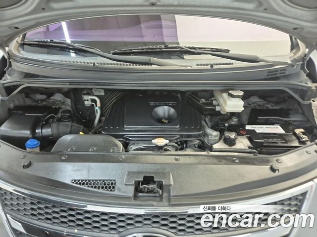 Hyundai Starex 2012 — photo 5