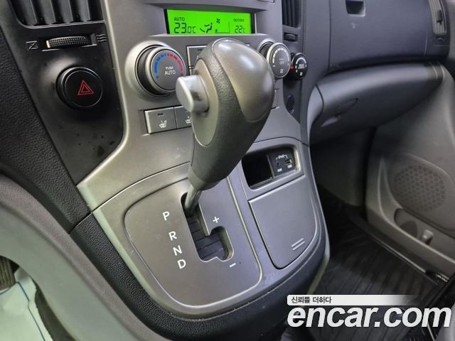 Hyundai Starex 2012 — photo 8
