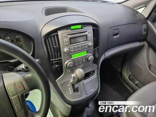 Hyundai Starex 2012 — photo 10