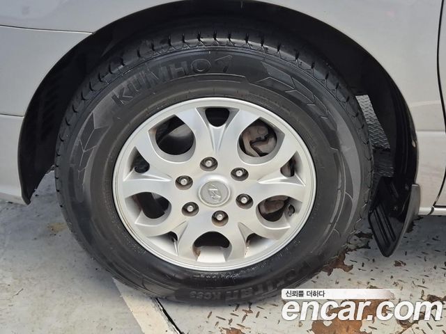 Hyundai Starex 2012 — photo 17