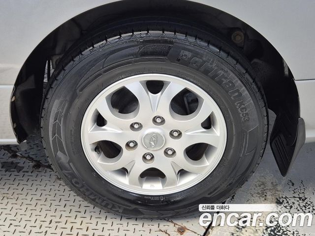 Hyundai Starex 2012 — photo 18