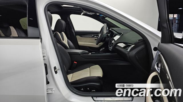 Cadillac CT5 2023 — photo 17