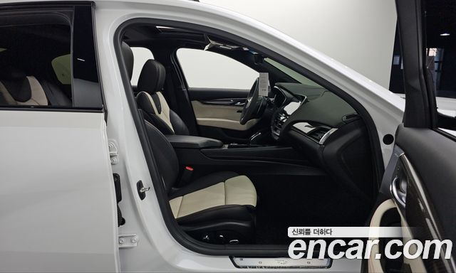 Cadillac CT5 2023 — photo 28