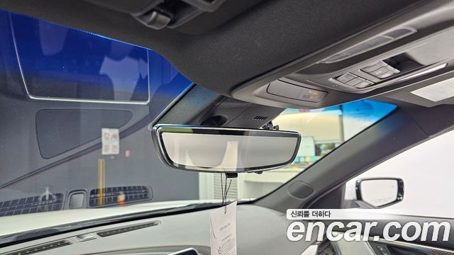 Cadillac CT5 2023 — photo 29