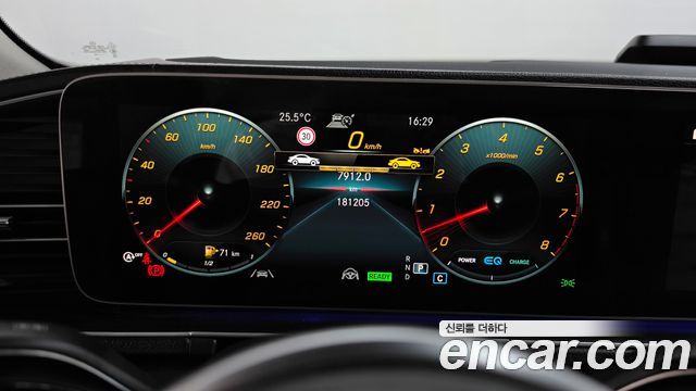 Mercedes-Benz GLE-Class 2023 — photo 8