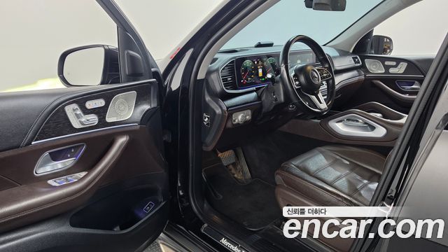 Mercedes-Benz GLE-Class 2023 — photo 10