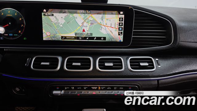 Mercedes-Benz GLE-Class 2023 — photo 14