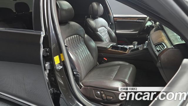 Genesis G90 2019 — photo 11