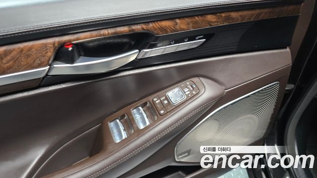 Genesis G90 2019 — photo 16