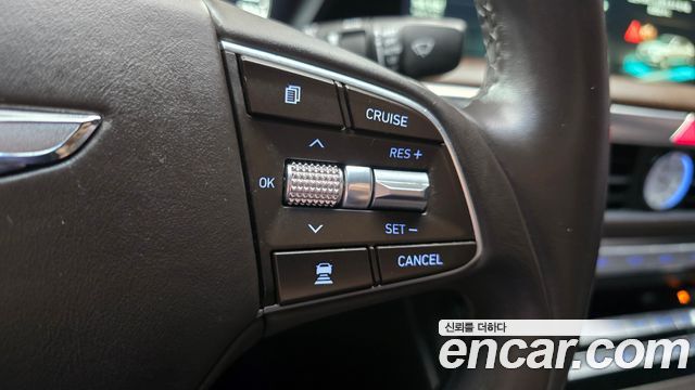 Genesis G90 2019 — photo 17