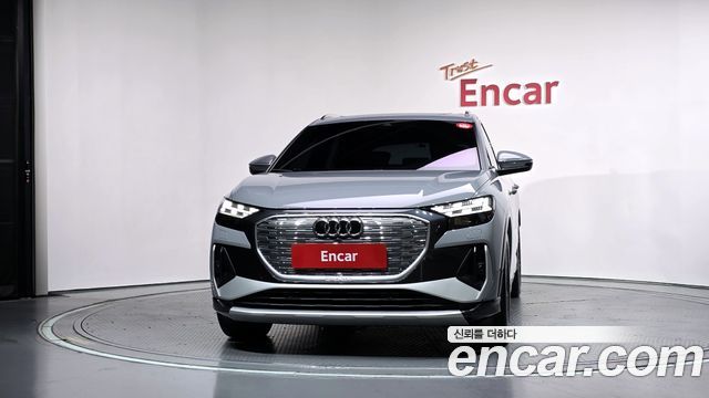 Audi Q4 e-tron 2023 — photo 3