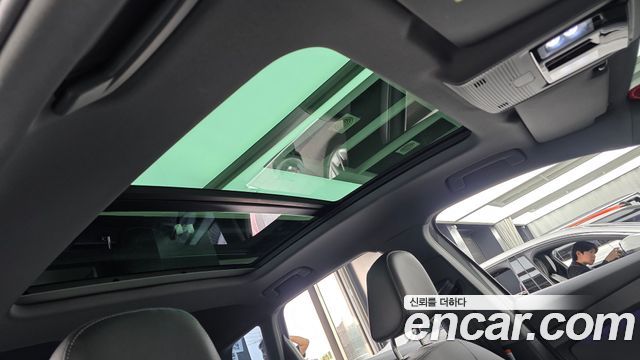 Audi Q4 e-tron 2023 — photo 22