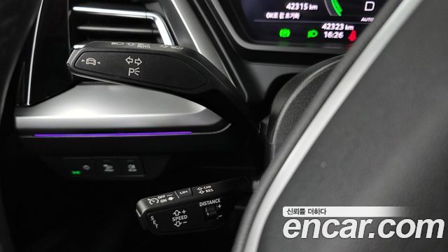 Audi Q4 e-tron 2023 — photo 23