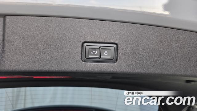 Audi Q4 e-tron 2023 — photo 29