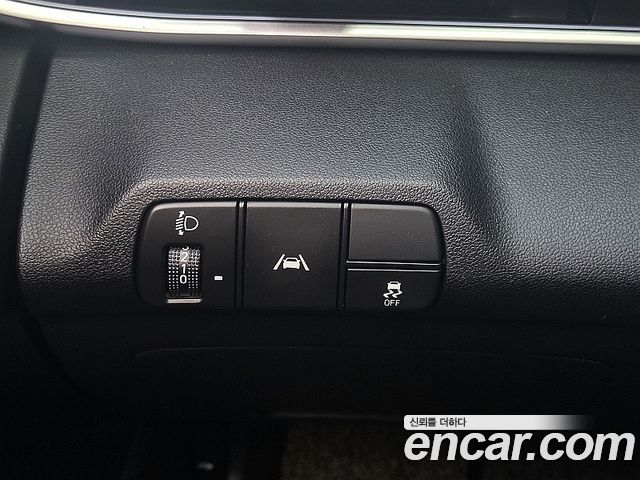 Hyundai AVANTE 2021 — photo 13