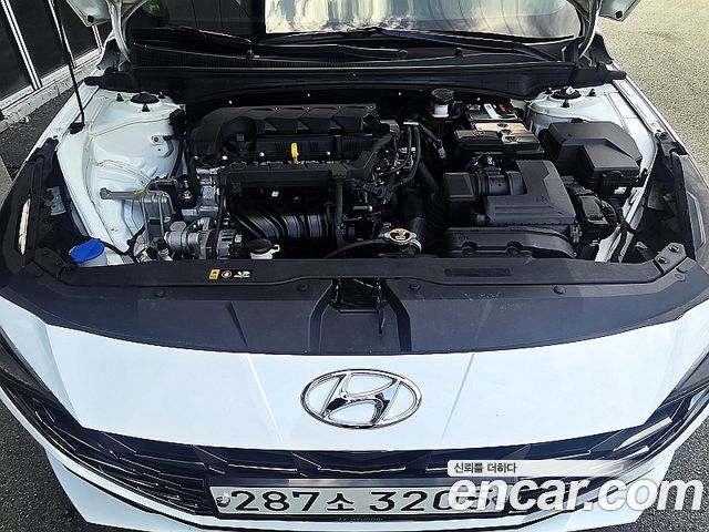 Hyundai AVANTE 2021 — photo 17