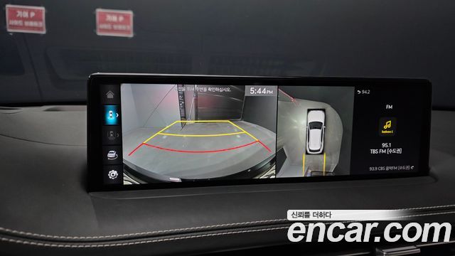 Genesis GV70 2023 — photo 21