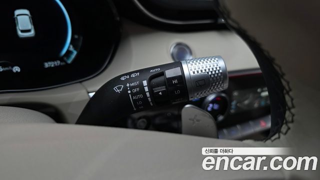 Genesis GV70 2023 — photo 29