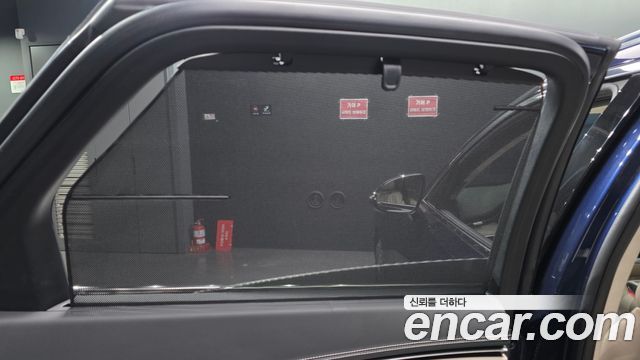 Genesis GV70 2023 — photo 35
