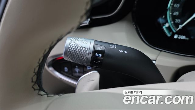 Genesis GV70 2023 — photo 38