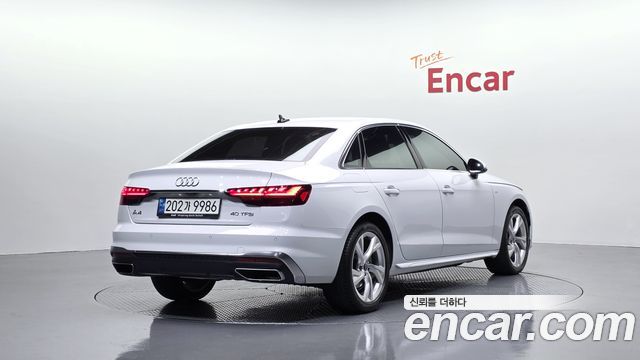 Audi A4 2021 — photo 2
